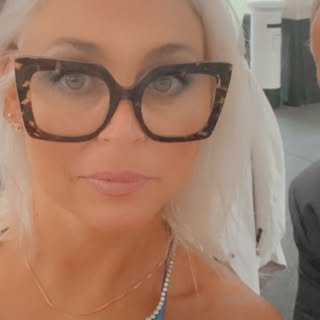 @liannehubbert profile